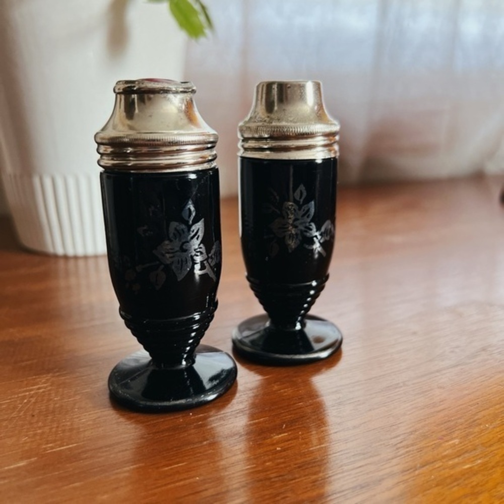 Vintage Art Deco Floral Silver Shakers | Hazel Atlas